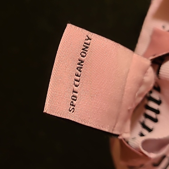 Juicy Couture Houndstooth Cap - Picture 9 of 9